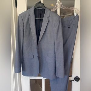 Banana Republic outlet suit